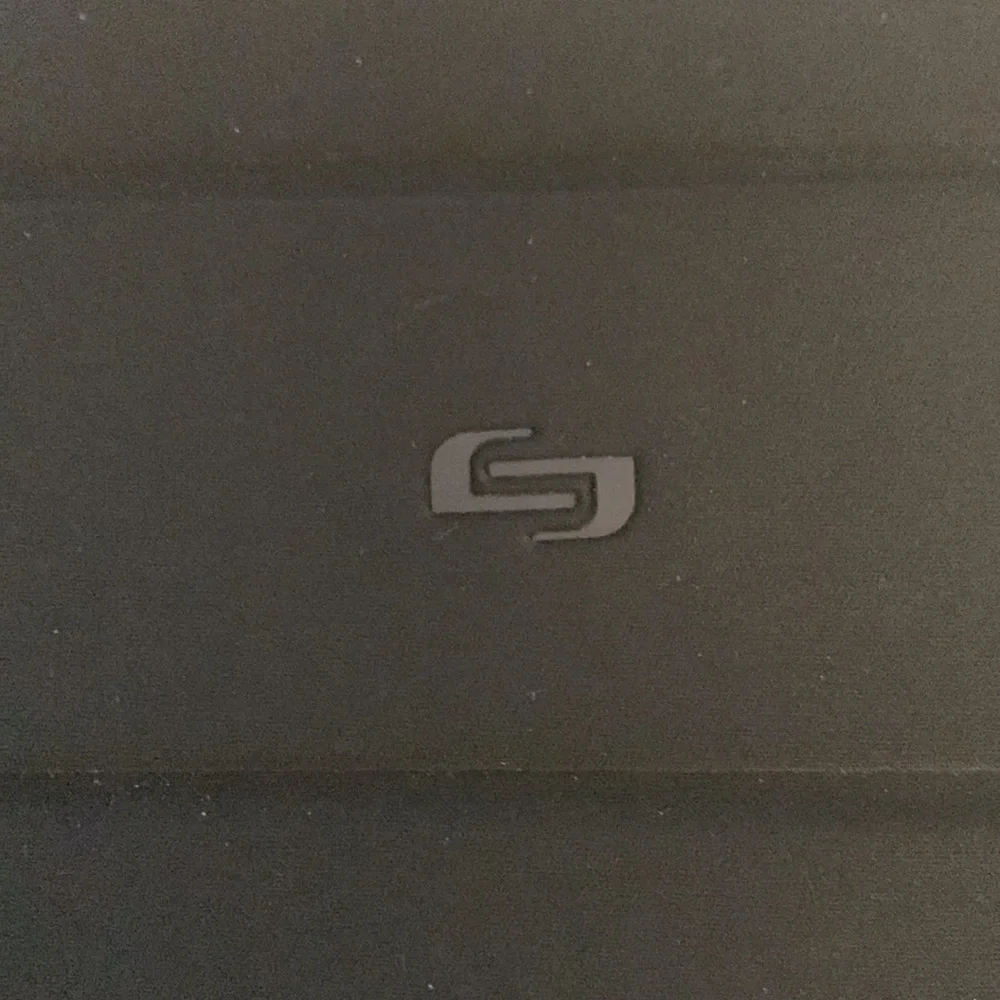 NWOT SOLO Laptop cover. 17”x13”